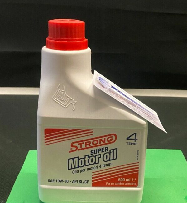 OLIO MOTORE SAE-10W-30 STRONG 600ML PER MOTORI A 4 TEMPI CAMBIO OLIO R331118